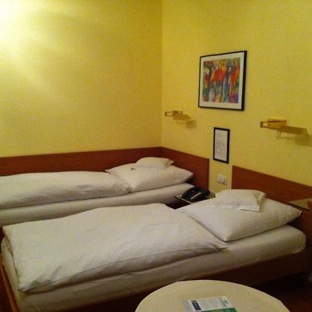 Hotel Die Post Offenbach am Main Luaran gambar